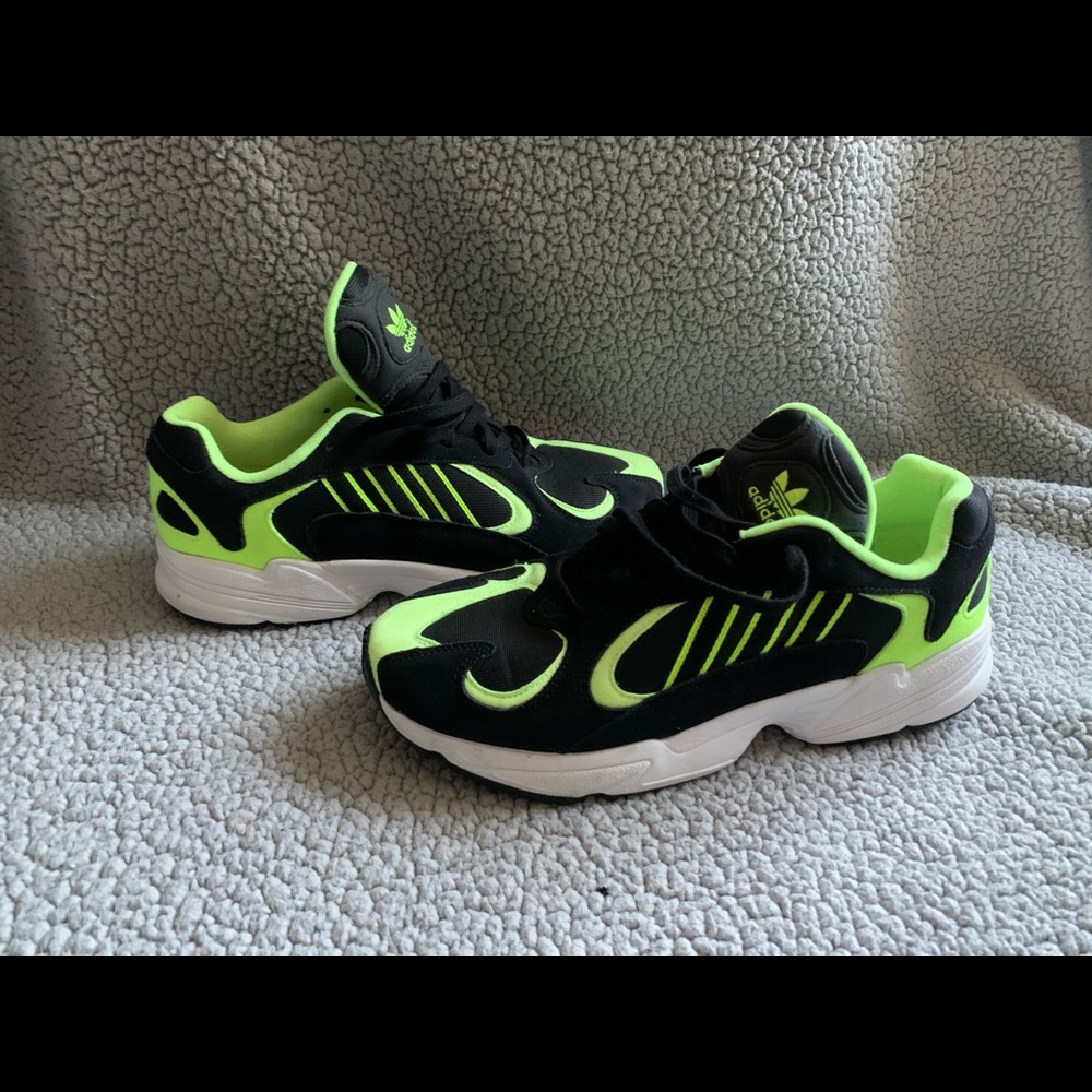 MEN ADIDAS CLASSIC SHOE